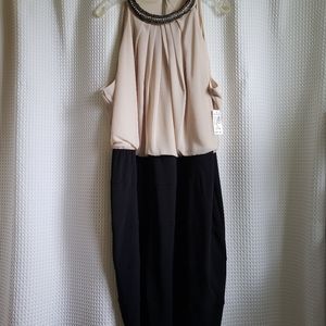 NWT Gorgeous Dress Barn black and cream evening dress.